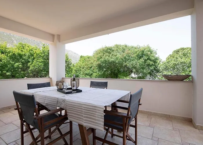 فيلة Anthemis Luxury